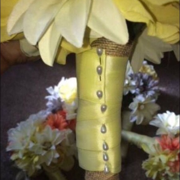 Bouquets - Picture 3 of 3